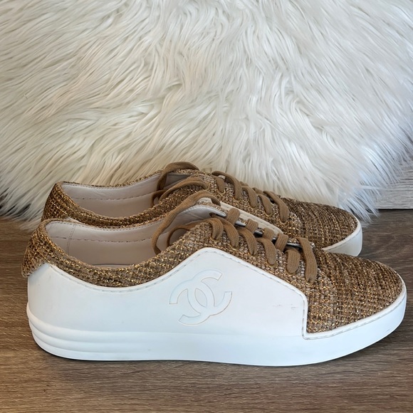 Authentic Chanel Tweed/Leather Interlocking CC Logo Sneakers - Picture 2 of 16
